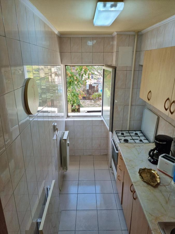 Appartamento Charming And Intimate Getaway In Bucharest - Near Unirii Square Esterno foto